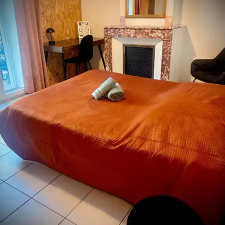 Casa Lau 3 דירה *